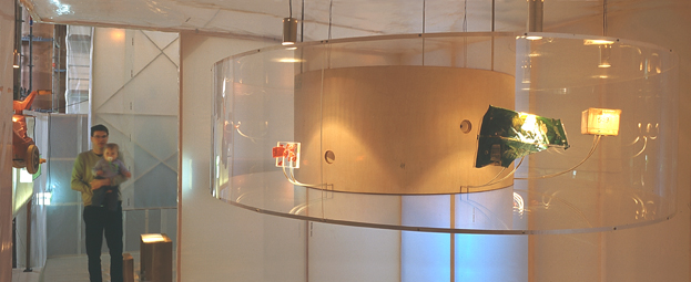 02_10_vitrine_kubus